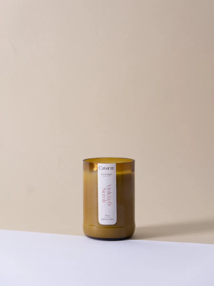 Violeta & Neroli · 125 | 260g · Vela Artesanal de Cera de Soja - Imagen 3