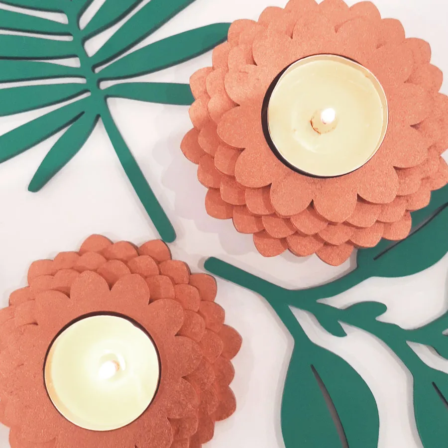 Juego de Portavelas Flor Dalia en madera color cobre - Imagen 2