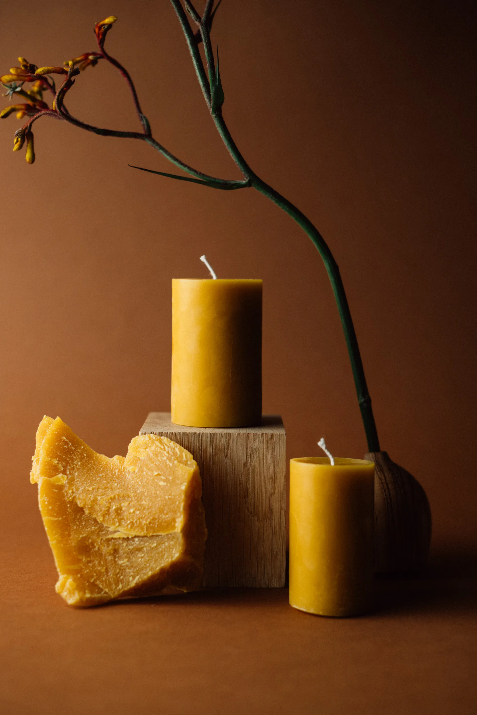 Vela cilíndrica de cera de abeja, Lucía - Imagen 2