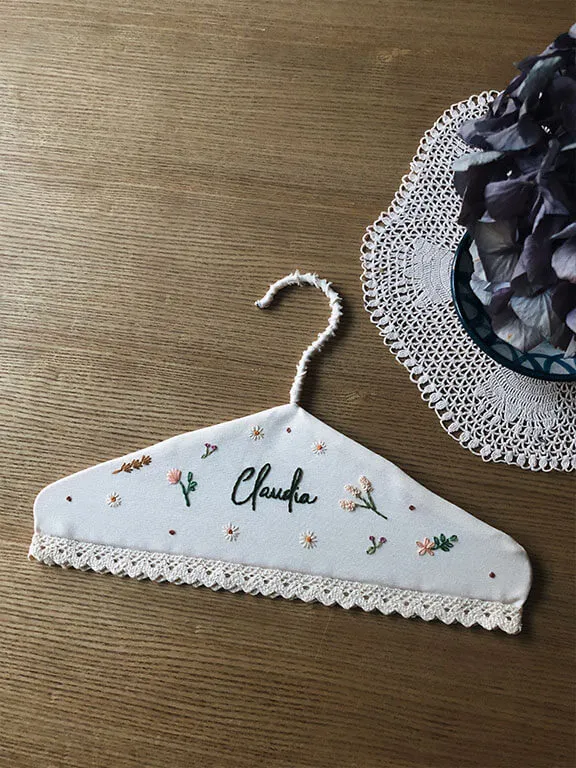 Percha bebé Flores silvestres