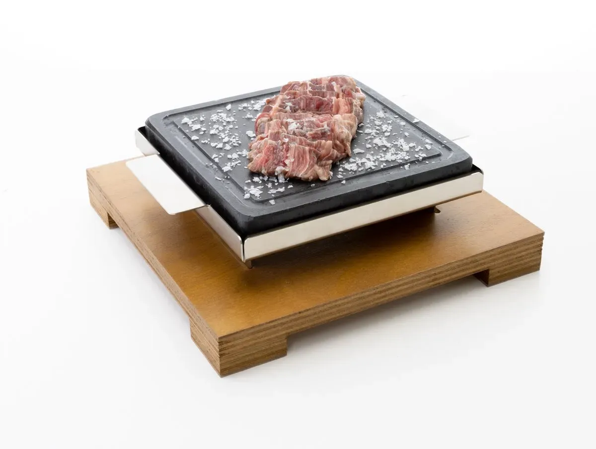 Piedra para carne a la piedra 20×20 3cm + soporte inox + base madera - Imagen 4