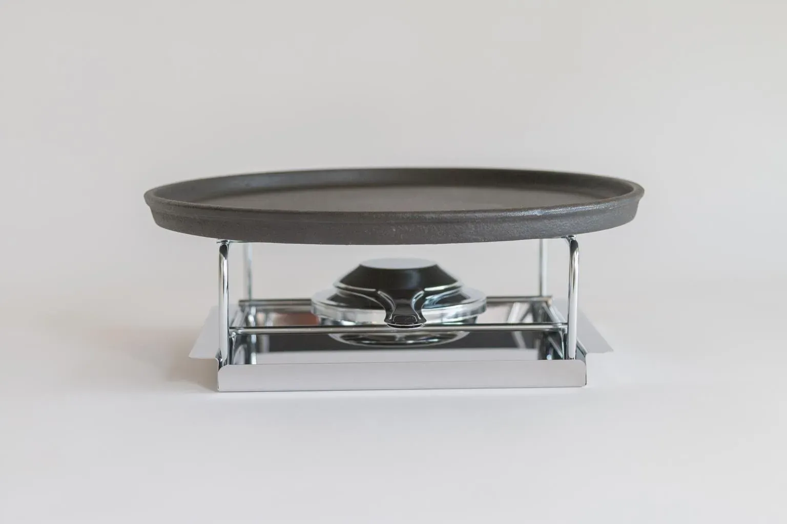 Plato hierro fundido para carne a la piedra 26cm + quemador alcohol