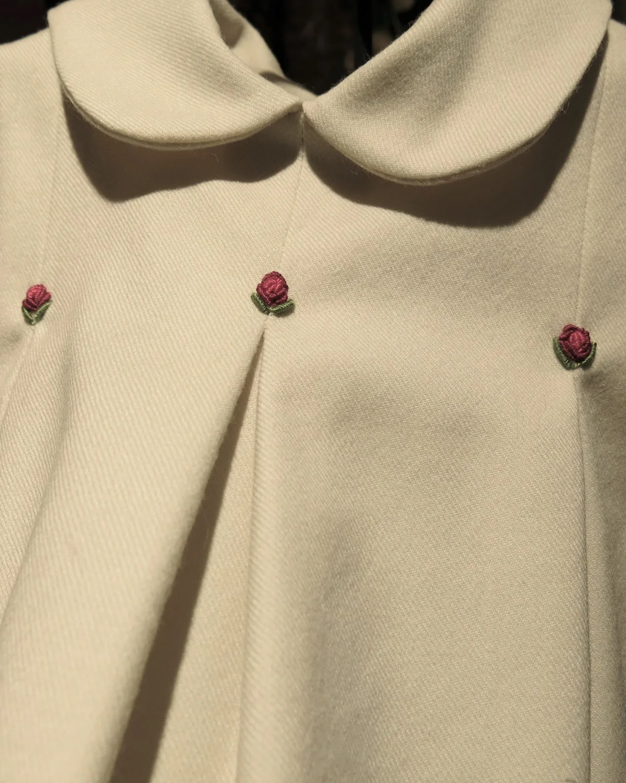 Vestido niña color marfil con cuello bebé - Imagen 4